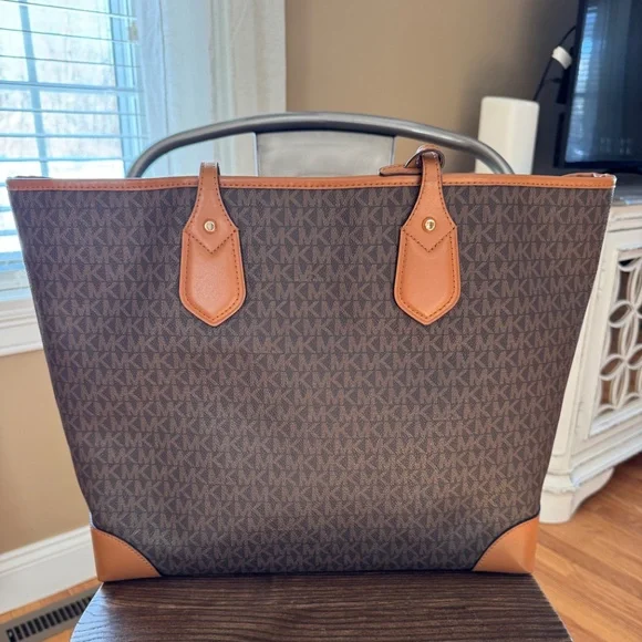 Michael Kors Eva Large Jet Set Girls Tote Bag~Matching Wallet~Beautiful - Picture 5 of 14